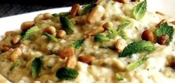 Соленые огурцы с уксусом