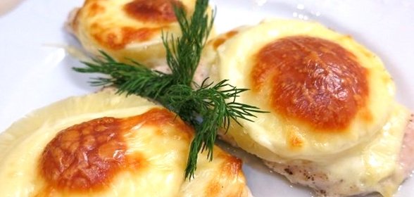 Куриная грудка с ананасами