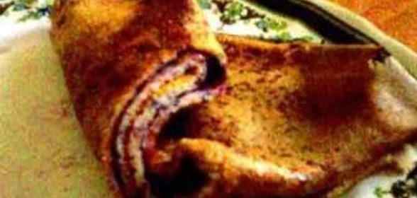Черничные блинчики с черничным соусом