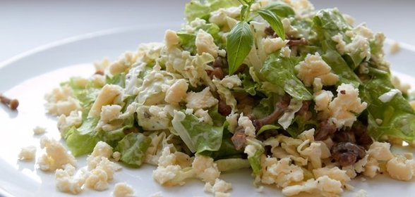 Салат с грибами и сыром