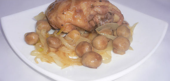 Куриные бедрышки в красном вине с маслом грецкого ореха