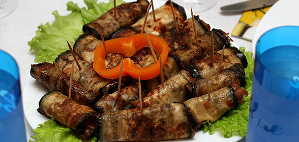 Рулетики из баклажанов