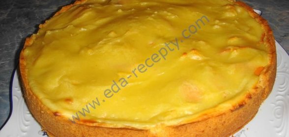 Пирог с хурмой и яблоками