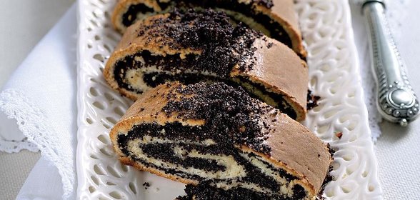 Медовый рулет с маком и душистым перцем
