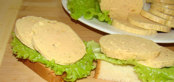 Куропатки или тетерева тушеные в краснокочанной капусте