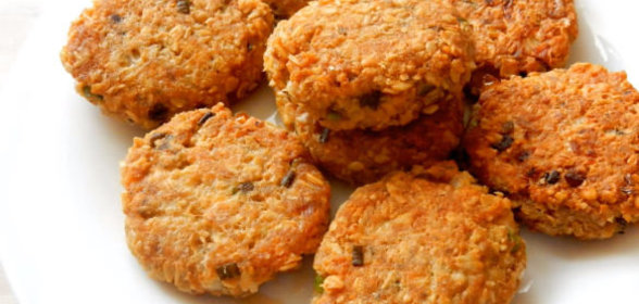 Рыбные котлеты из консервы
