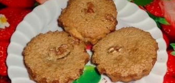 Кексы с ореховой начинкой
