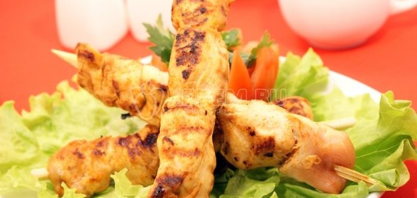 Шашлык из курицы на сковороде гриль