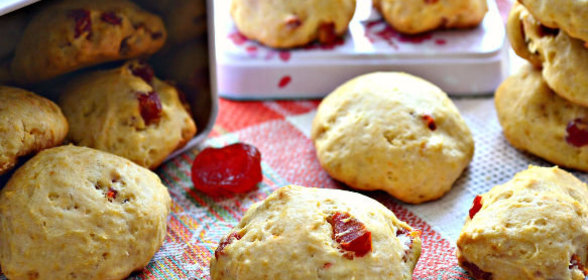 Печенье с кизилом