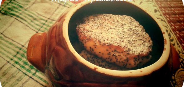 Сырники с изюмом и маковым соусом