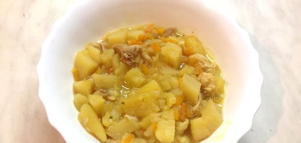Жаркое с курицей в горшочке