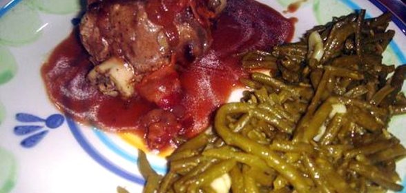 Бекон в красном вине со спаржей