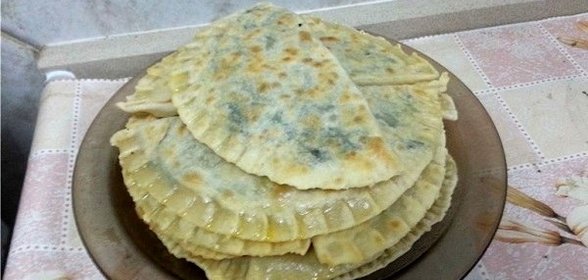 Постные чебуреки с зеленью