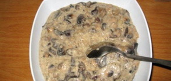 Грибы в сметане