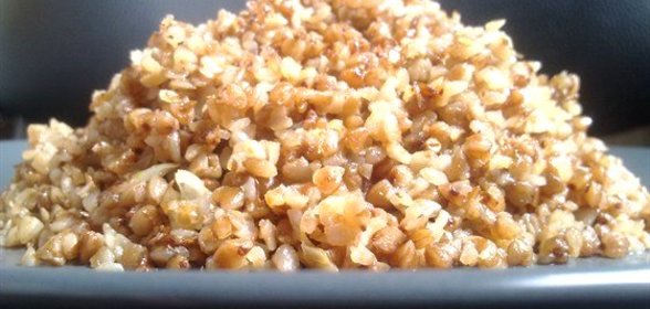 Гречневая каша с пассерованным луком