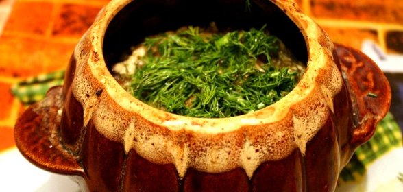 Пельмени с грибами в горшочках
