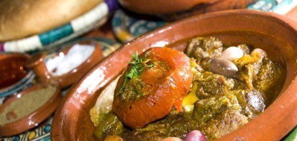 Тажин из баранины с инжиром, грецкими орехами, имбирем и корицей