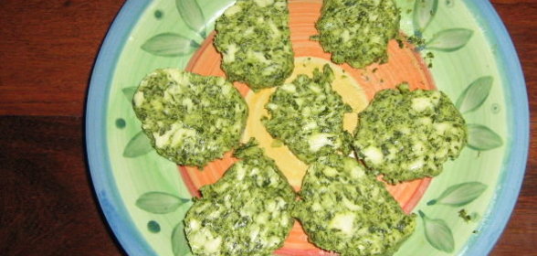Пельмени с грибами и капустой в грибном бульоне