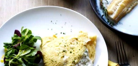 Омлет с копченой пикшей