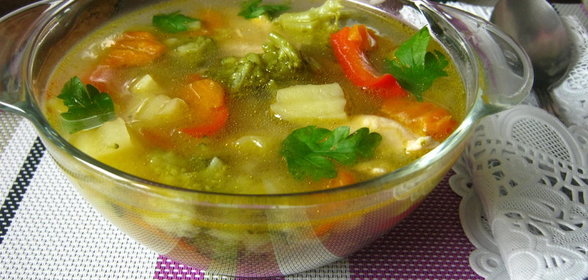Куриный суп с брокколи