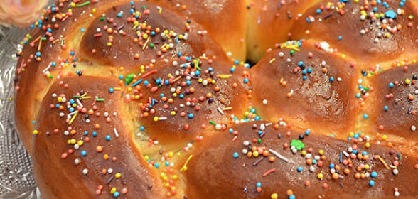 Профитроли с шоколадным мороженым