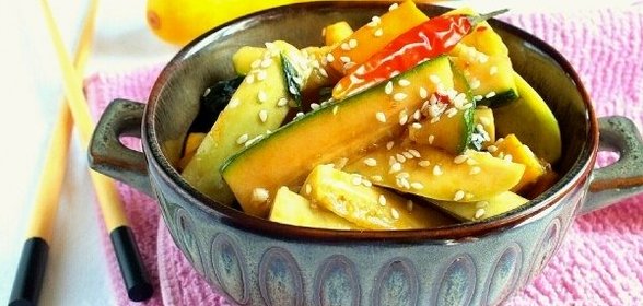 Салат из кабачков по-азиатски
