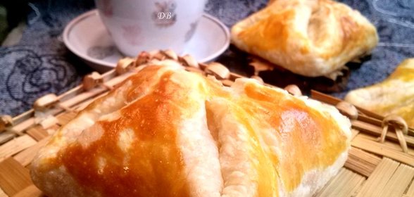 Хачапури из готового слоеного теста