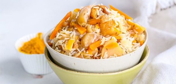 Постный плов с овощами и сухофруктами