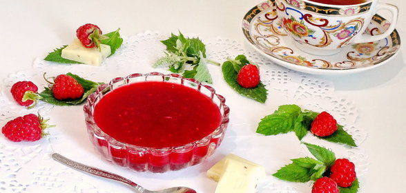 Малиновое варенье с мятой и белым шоколадом