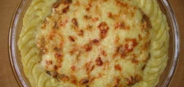 Запеканка из куриных грудок с грибами и картофельным пюре