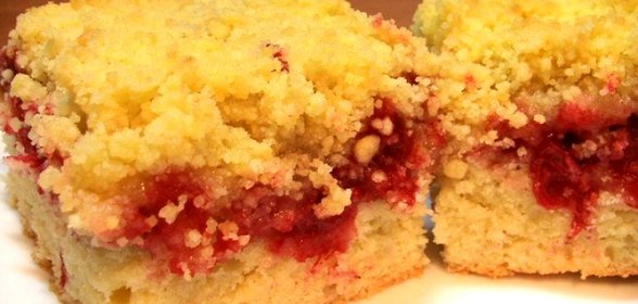 Пирог с лимоном и клюквой