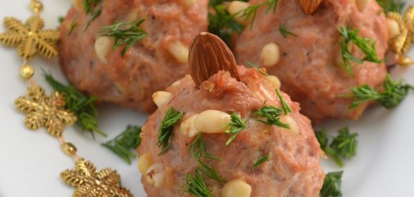 Новогодние мясные ёлочки с сыром