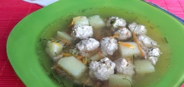 Суп с мясными фрикадельками