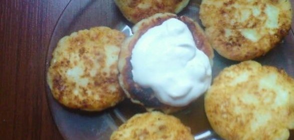 Салат из курицы с грибами и сыром