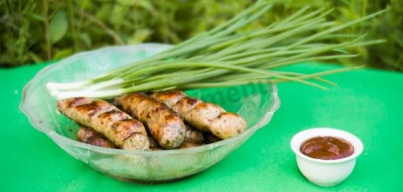 Маринованные купаты куриные на костре