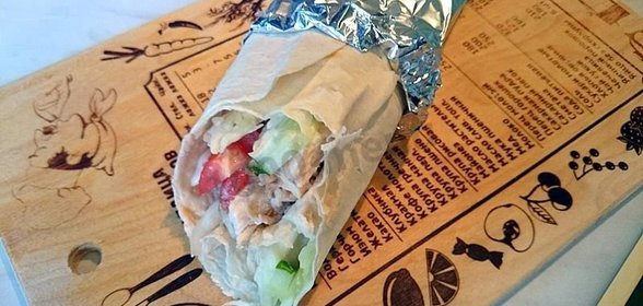 Шаурма в лаваше с курицей