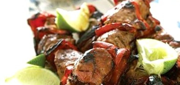 Шашлык из свинины с ананасом и рисом