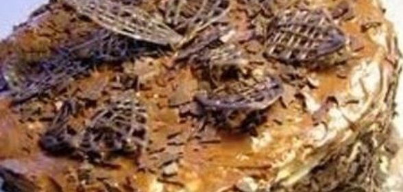 Торт киевский с орехами и цукатами