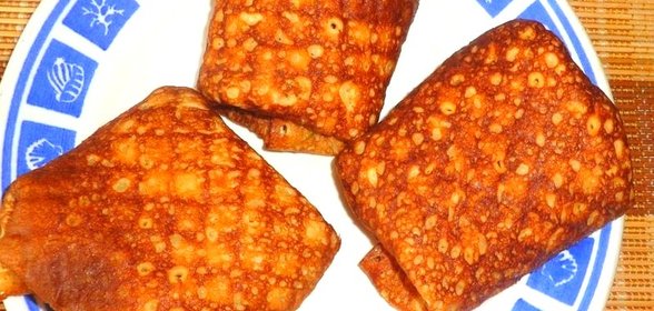 Блины с печенью и красным рисом