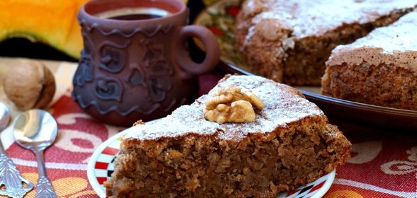 Тыквенный пирог с грецкими орехами