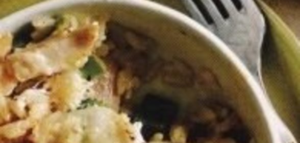 Салат с помидорами и сыром