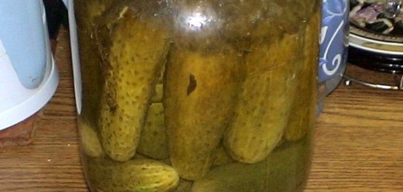 Огурчики маринованные