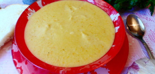 Суп пюре из овощей с сыром и приправой карри и манго