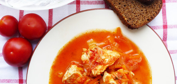 Томатный соус с курицей