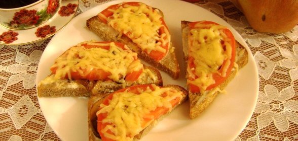 Горячие бутерброды с шампиньонами и сыром