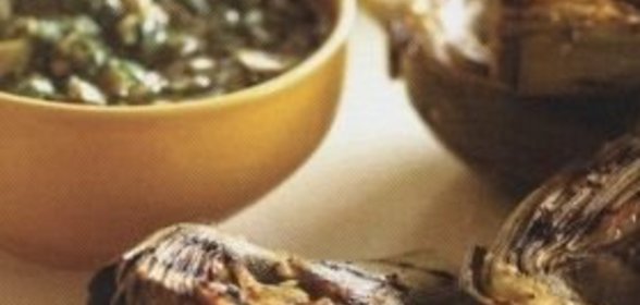 Жареные на гриле артишоки с оливковым соусом