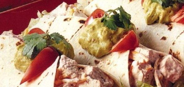 Сэндвичи-рап с курицей и сыром