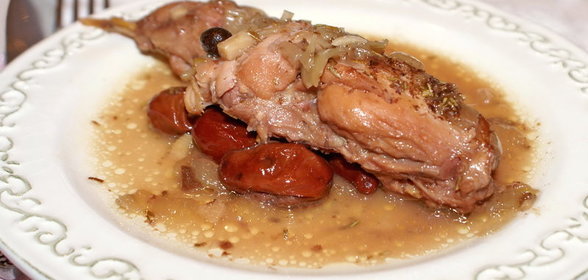 Кролик томлёный с кизилом и розмарином.Тест-драйв