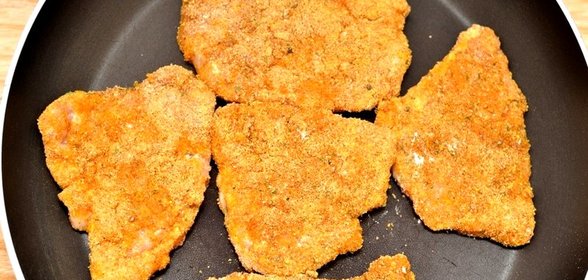 Свиные отбивные в кляре