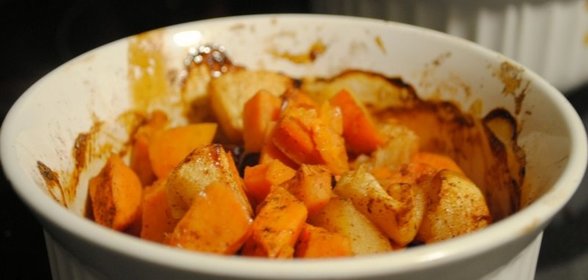 Сладкий картофель с яблоками